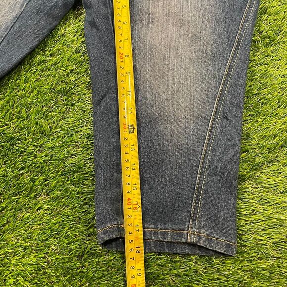 Rocawear Women's Blue and Navy Capri Jean Shorts (14) - Picture 6 of 8